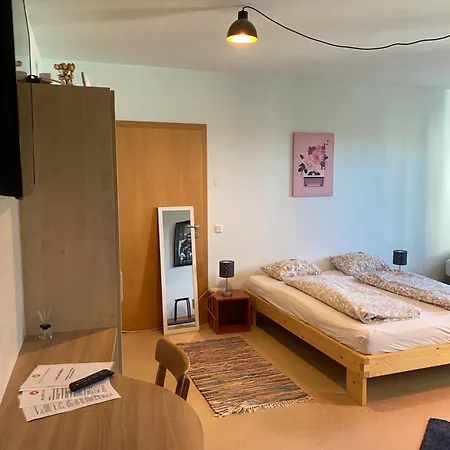 Wolfis Appartement Neusiedl an der Zaya Exterior foto